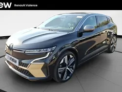 Noir Utilisé 2023 Renault Mégane Iconic Berline | 28 140 € (Prix juste)
