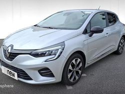 Gris Utilisé 2023 Renault Clio V Evolution Berline | 14 747 € (Prix juste)