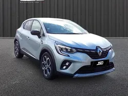 Gris Utilisé 2023 Renault Captur Techno SUV | 19 490 € (Prix juste)