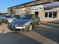 Beige Utilisé 2004 Alfa Romeo 147 Citadine | 3 999 €