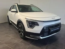 Blanc Utilisé 2024 Kia Niro Premium SUV | 26 890 € (Prix juste)