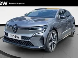 Gris Utilisé 2023 Renault Mégane Techno Berline | 30 990 € (Prix assez cher)