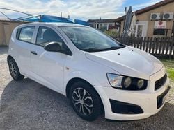 Blanc Utilisé 2014 Chevrolet Aveo LS Citadine | 3 500 €