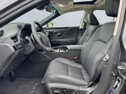 Utilisé 2024 Lexus ES300H Berline | 60 900 €