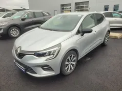 Gris platine Utilisé 2022 Renault Clio V Evolution Berline | 16 899 € (Prix juste)