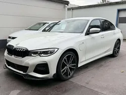 Blanc Utilisé 2020 BMW 330e M Performance Berline | 28 950 € (Prix juste)