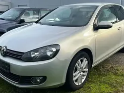 Argent Utilisé 2010 VW Golf VI Berline | 7 990 € (Prix assez cher)