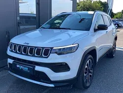 Blanc Utilisé 2023 Jeep Compass Limited SUV | 25 990 € (Prix juste)
