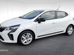 Blanc Utilisé 2024 Renault Clio V Evolution Berline | 16 180 € (Prix juste)