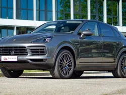 Utilisé 2020 Porsche Cayenne SUV | 75 000 € (Prix juste)