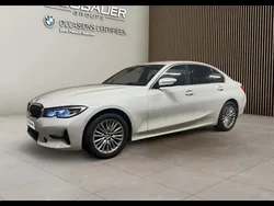 Blanc Utilisé 2019 BMW 320 Luxury Line Berline | 28 990 € (Prix assez cher)