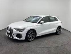 Blanc Utilisé 2024 Audi A3 Sportback Sport Berline | 43 990 €