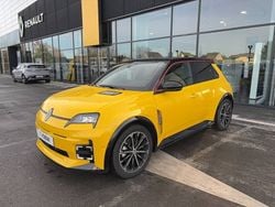 Utilisé 2024 Renault R5 Iconic Citadine | 33 490 € (Prix juste)