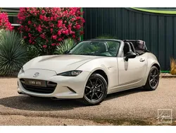 Blanc Utilisé 2016 Mazda MX5 Cabriolet | 20 500 € (Prix assez cher)
