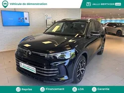 Noir Utilisé 2025 VW Tiguan Elegance SUV | 57 490 € (Prix juste)