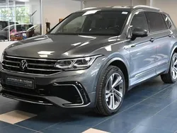 Gris Utilisé 2022 VW Tiguan Allspace R-line SUV | 32 496 € (Prix juste)