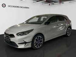 Gris Utilisé 2024 Kia Ceed Style Berline | 22 990 € (Prix juste)