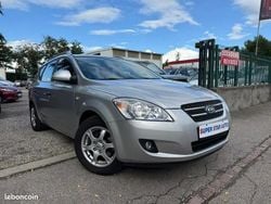 Gris Utilisé 2009 Kia Ceed 2 Berline | 4 990 €
