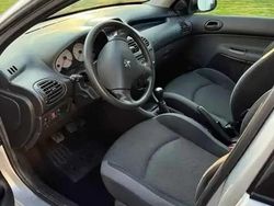 Occasion 2006 Peugeot 206 Berline | 950 € (Bon prix)