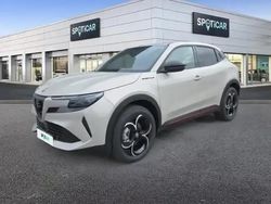 Ivoire scala métallisée Occasion 2024 Alfa Romeo Junior Edizione Speciale SUV | 27 990 € (Prix juste)