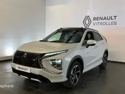 Blanc Nouvelle 2024 Mitsubishi Eclipse Cross Instyle SUV | 31 499 €