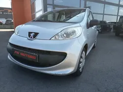 Gris Utilisé 2006 Peugeot 107 Citadine | 2 890 € (Prix juste)