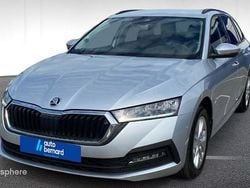 Gris Utilisé 2023 Skoda Octavia Business Line Break | 25 988 € (Prix juste)