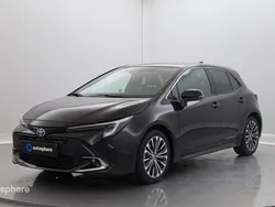 Noir Utilisé 2024 Toyota Corolla Design Berline | 26 999 € (Prix juste)