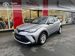 Utilisé 2023 Toyota C-HR SUV | 24 480 € (Prix juste)