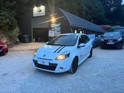Blanc Utilisé 2011 Renault Clio III Citadine | 7 000 € (Prix cher)