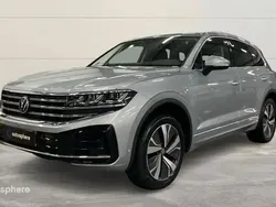 Gris Utilisé 2024 VW Touareg Elegance SUV | 76 999 € (Prix juste)