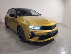 Jaune Utilisé 2024 Opel Astra Ultimate | 25 990 € (Prix assez cher)