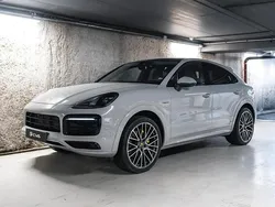 Gris Utilisé 2023 Porsche Cayenne Platinum Edition SUV | 109 900 €