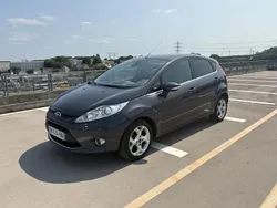 Gris Utilisé 2011 Ford Fiesta Ghia Citadine | 3 490 € (Prix juste)