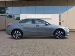 Gris Utilisé 2022 Mercedes A250 Business Berline | 26 989 € (Bon prix)