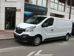 Blanc Utilisé 2018 Renault Trafic Business Van | 12 990 € (Prix assez cher)
