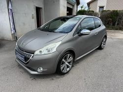 Gris Utilisé 2015 Peugeot 208 Citadine | 7 490 € (Prix juste)