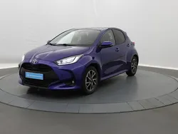 Bleu Utilisé 2023 Toyota Yaris Hybrid Design Berline | 21 699 € (Prix assez cher)