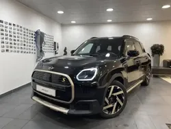 Noir Utilisé 2025 Mini Countryman Favoured SUV | 44 900 €