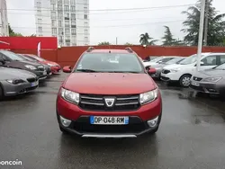 Rouge Utilisé 2015 Dacia Sandero Prestige Citadine | 6 990 €