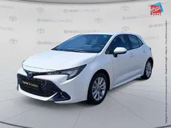 Utilisé 2024 Toyota Corolla Design Berline | 26 999 € (Prix juste)