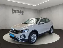 Gris Utilisé 2024 VW T-Roc Style SUV | 30 250 € (Prix juste)