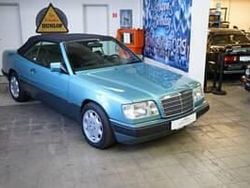 Bleu Utilisé 1993 Mercedes E300 Cabriolet | 49 990 €