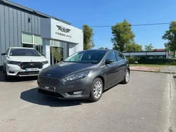 Gris Utilisé 2015 Ford Focus Titanium Berline | 6 990 € (Prix assez cher)