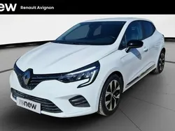 Blanc Utilisé 2023 Renault Clio V Evolution Citadine | 14 499 € (Prix juste)