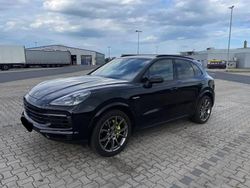 Noir Occasion 2019 Porsche Cayenne SUV | 62 490 € (Prix juste)