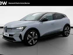 Gris Utilisé 2023 Renault Mégane Iconic Berline | 29 990 € (Prix juste)