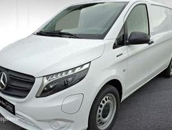 Blanc Nouvelle 2025 Mercedes e-Vito Van | 34 990 €