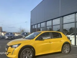 Jaune Utilisé 2023 Peugeot e-208 Style Citadine | 18 999 € (Prix juste)