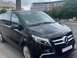 Utilisé 2021 Mercedes V300 Avantgarde Monospace | 55 990 € (Bon prix)